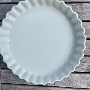Pillivuyt Classic White Ceramic Pie Dish with Fluted Edge
10”